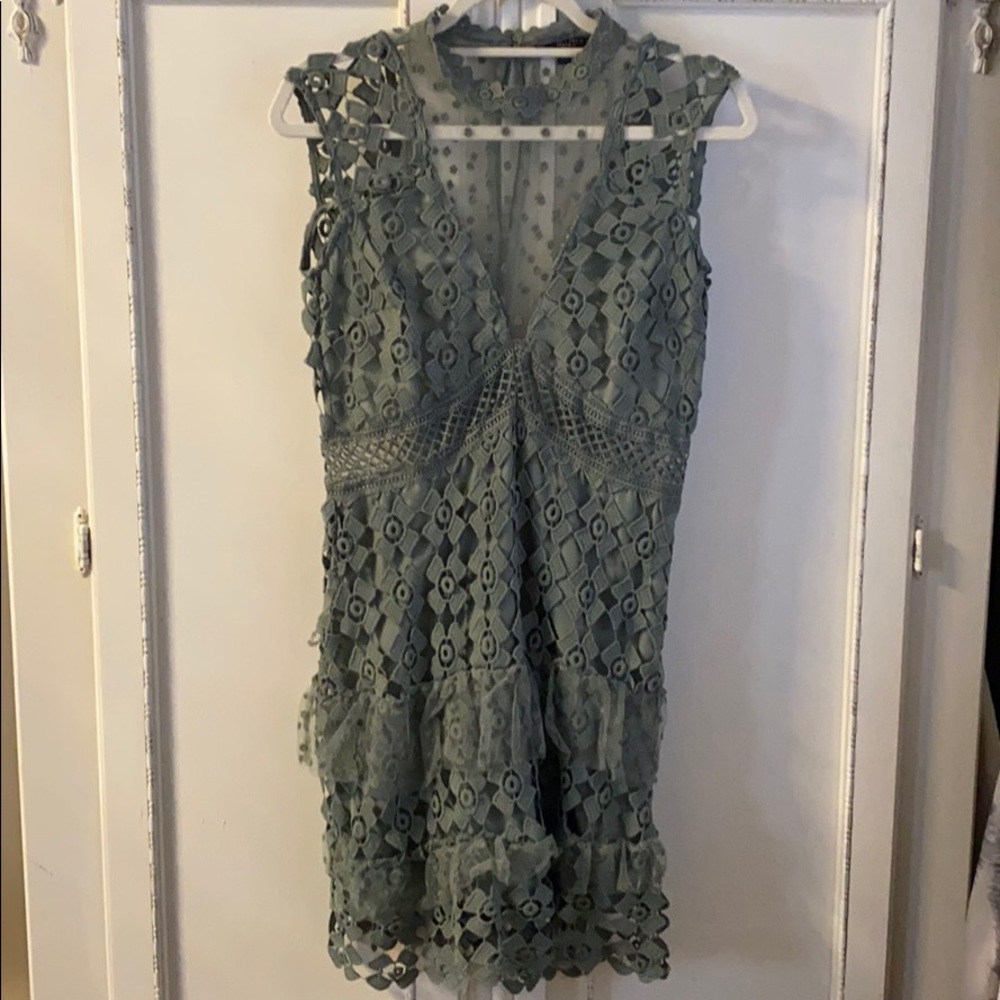 Romeo & Juliet sage colored Lace dress M